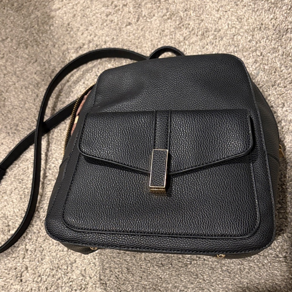 Elegant Black Faux Leather Women's Bag